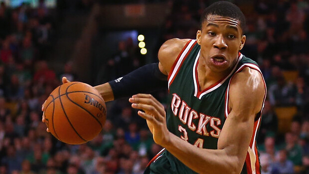 TA：皇马球星团队深度介入更衣室，阿隆索管理面临额外挑战（TA：皇马巨星身边团队深度干预更衣室，阿隆索执教管理遭遇额外考验）