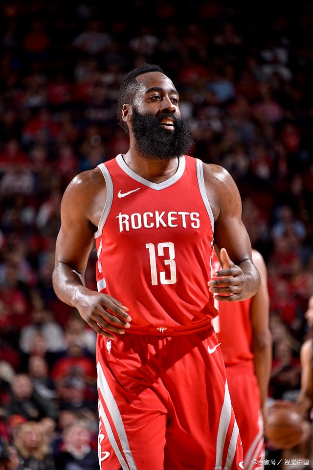 埃贝尔：穆西亚拉复出要等到1月；和格纳布里续约谈判很顺利（埃贝尔：穆西亚拉预计一月归队，格纳布里续约进展顺利）