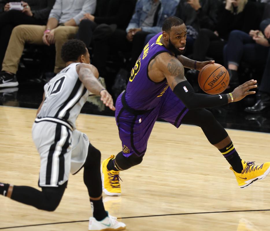 斯普利特：球队打法不会变，我们会继续以这种风格打下去（斯普利特：战术风格不变，球队将延续现有打法）