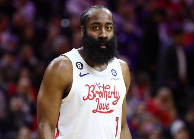 都体：邓弗里斯可能继续缺席与马竞比赛；泽林斯基已参加合练（都体：邓弗里斯或继续缺席战马竞，泽林斯基已恢复合练）