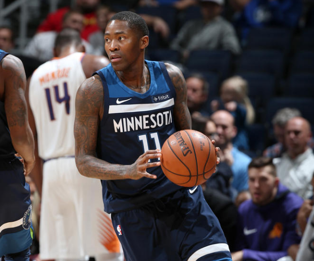 雷霆靠团队篮球获大胜（雷霆凭借团队配合大胜）